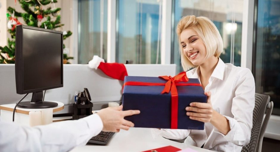 Cadeaux d'entreprise à petit budget : Comment faire bonne impression sans se ruiner ?